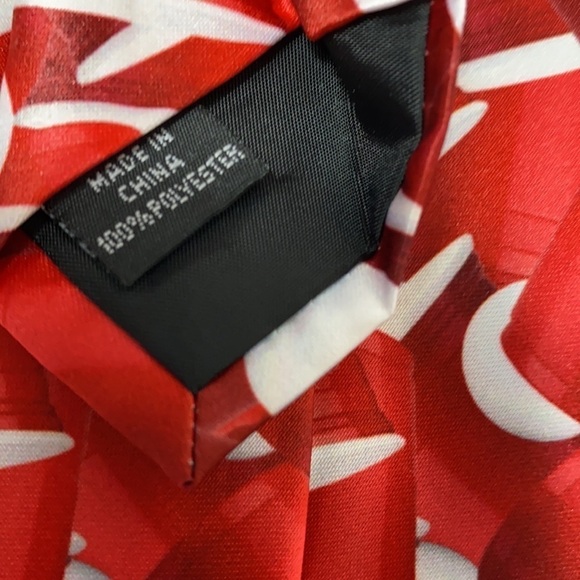 Knotty & Nice red plastic cup beer pong tie NWT - Picture 4 of 4